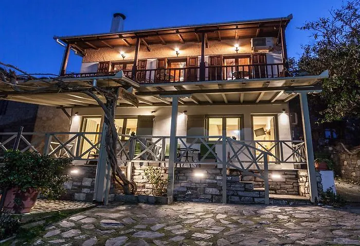 Argyroyla Damouchari Studios
